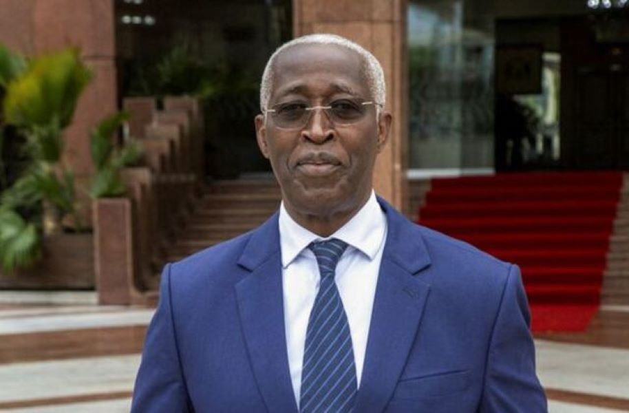 Raymond Ndong Sima, a former opposition leader, walks after being appointed as prime minister of its transitional government by Gabon's ruling junta, which seized power in a coup, at the presidential palace in Libreville, Gabon September 7, 2023. REUTERS/Stringer