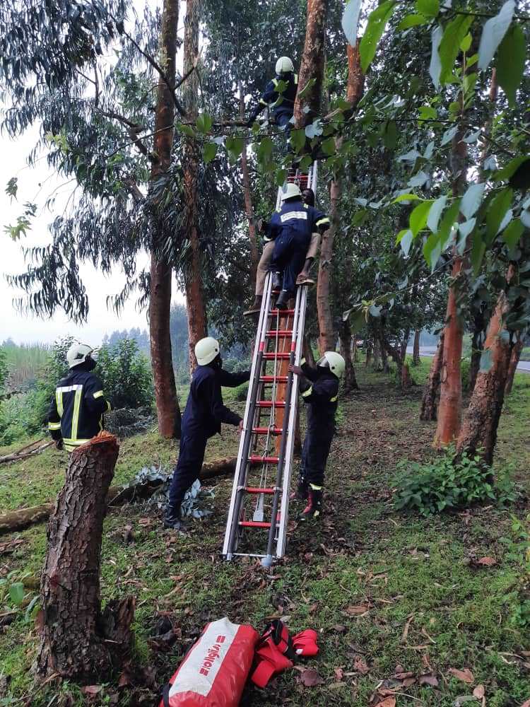 Rescue officers rushed to the scene, brought the man down and rushed him to the nearest Nyakiriba health center for medical care.