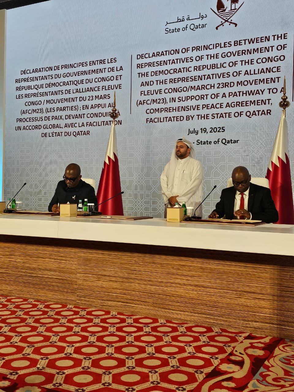 The signing ceremony took place at the Ministry of Foreign Affairs of Qatar, which has recently been hosting peace talks between both parties.