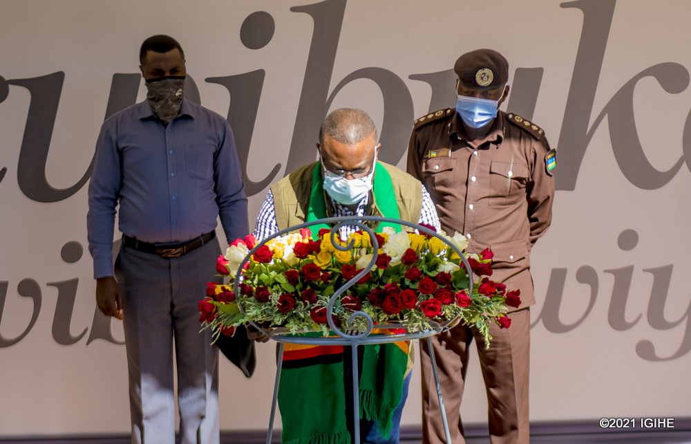 The Commissioner General of Zambia Correctional Service laying wreaths at Kigali Genocide Memorial.