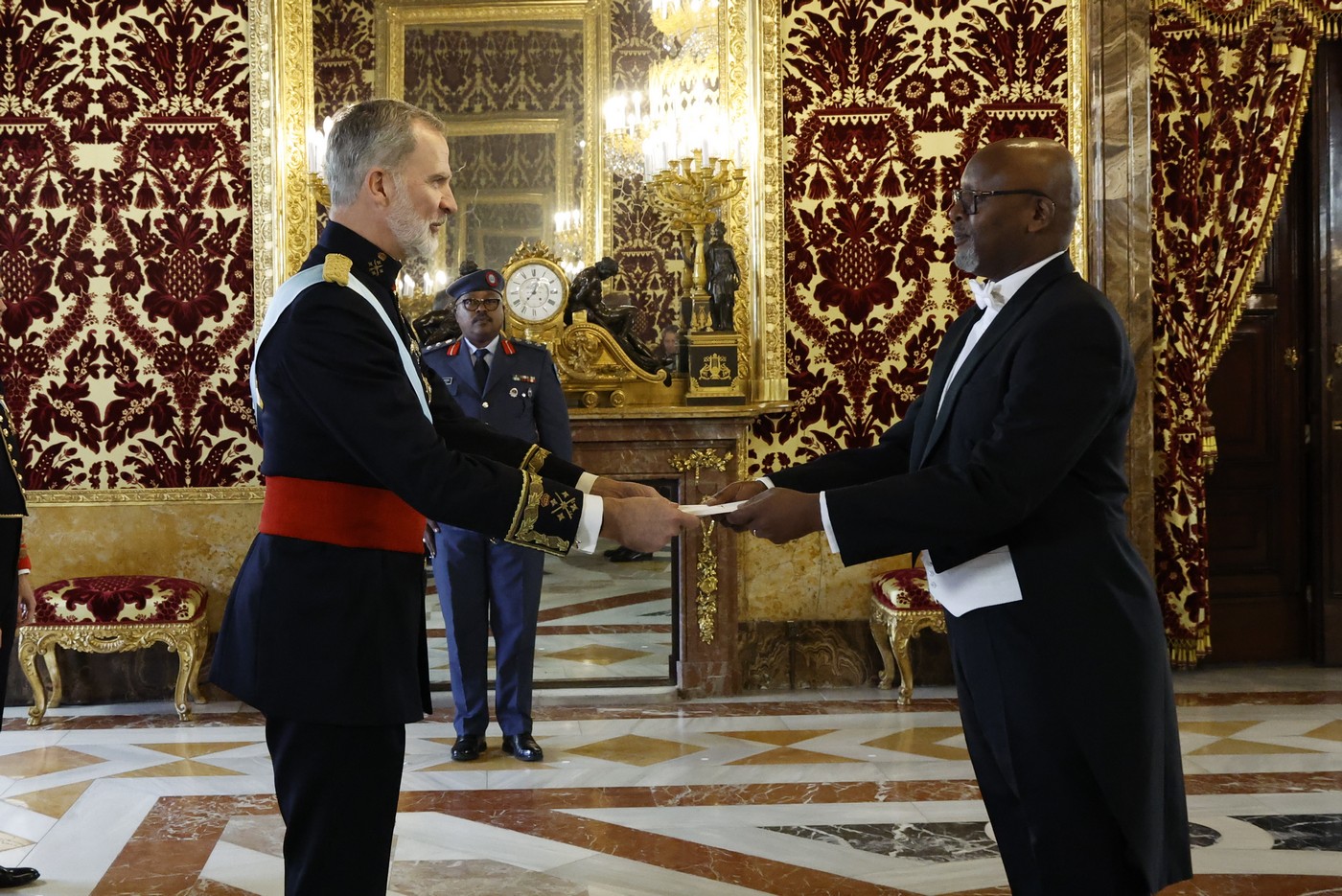 His Majesty the King receives the Credential of François Nkulikiyimfura, Ambassador of the Republic of Rwanda to Spain.