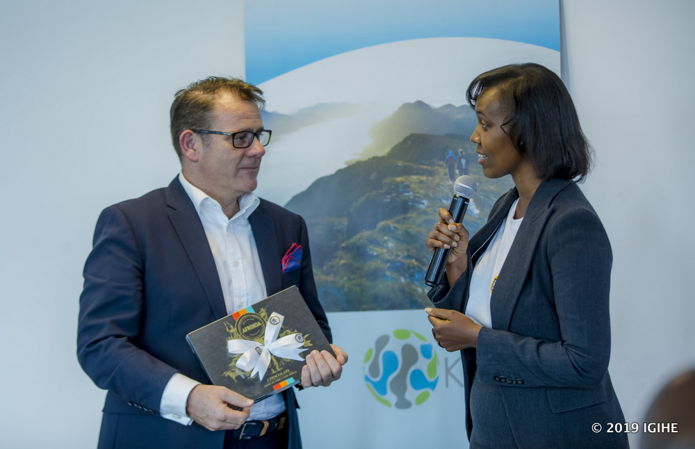 I&M Bank Rwanda Managing Director, Robin Bairstow, received an appraisal 