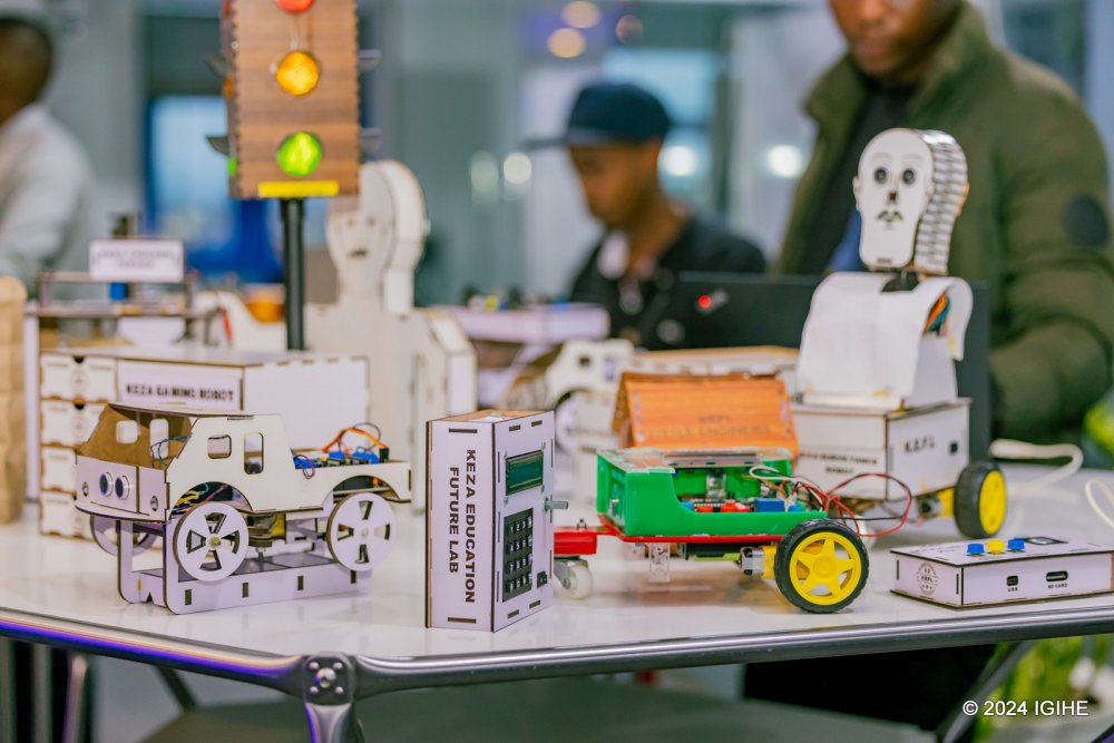 Educators are expected to leverage robots, equipped with cutting-edge technology, as a medium to deliver conventional curriculum content to students.