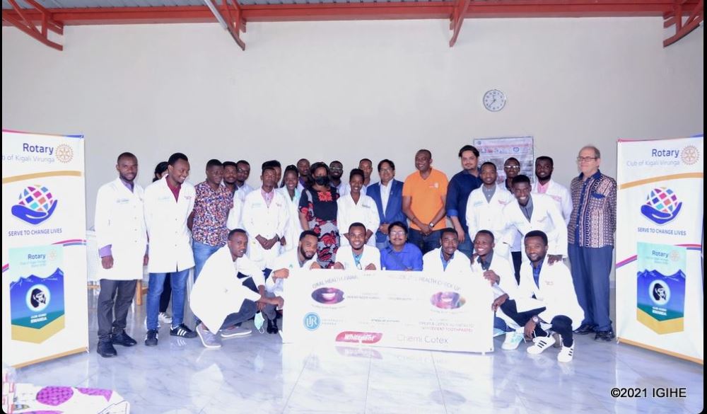Rotary Club Kigali Virunga partnered with the University of Rwanda - College of Medicine and Health Sciences to conduct dental diagnosis. 