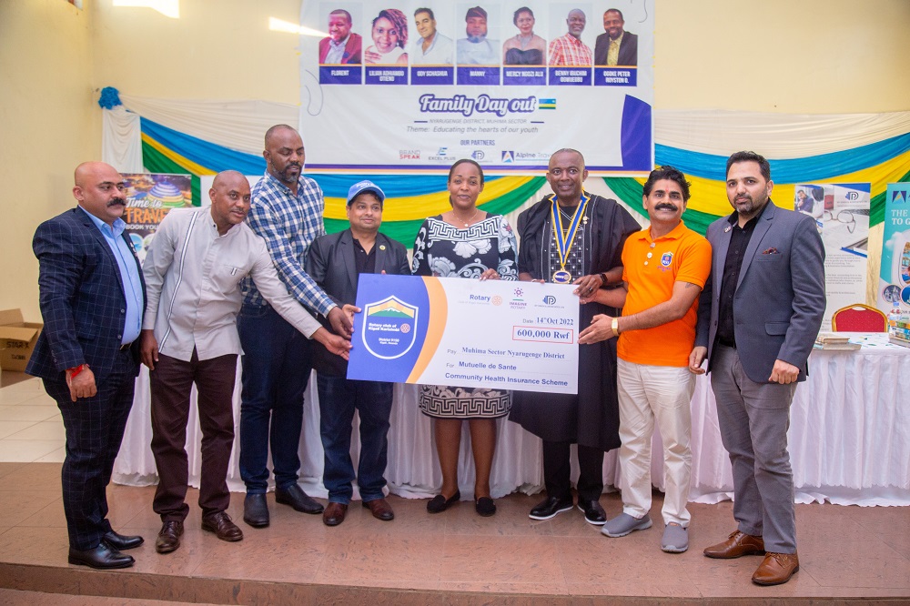Rotary Club Kalisimbi has paid Mutuelle de Santé subscriptions for 200 residents in Muhima Sector.