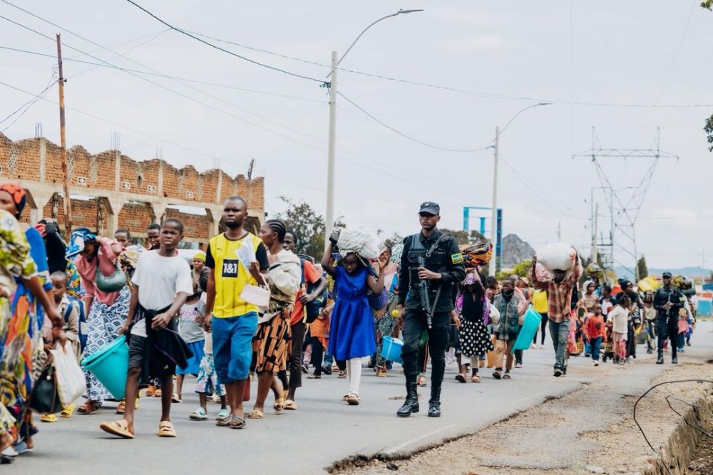 Rwanda has so far received over 1000 Congolese refugees from Kamanyola.