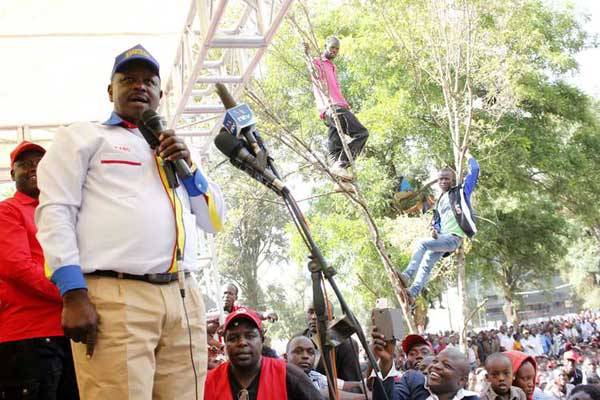Bomet Governor Isaac Ruto campaigns for Kanu's Paul Sang in the Kericho senate by-election. National Assembly Deputy Speaker Joyce Laboso has claimed that Governor Ruto used county funds in the campaigns.
