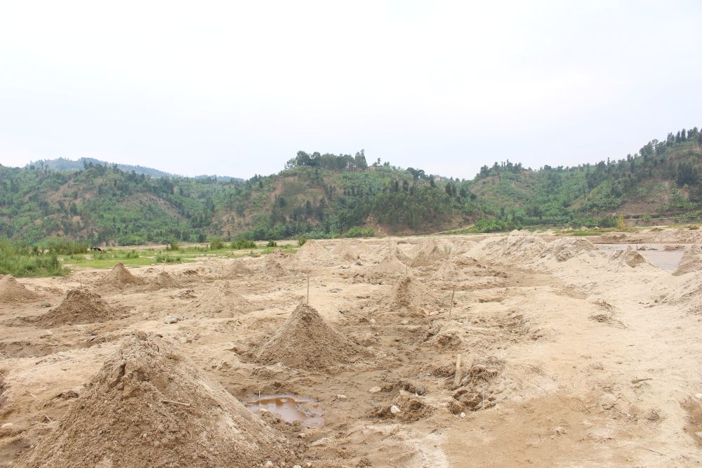 Several rivers host multiple licensed mining sites, including the Sebeya River, which has four sand mining sites, and the Koko River, which has three.