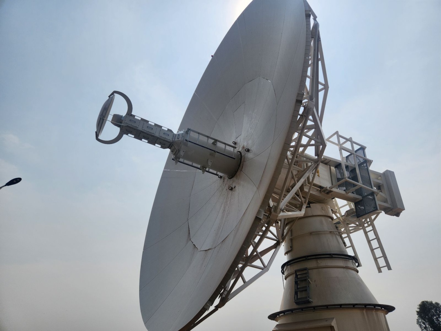 The antenna was launched on Tuesday, July 15, 2025, as part of ATLAS’s Ground Station as a Service offering and will enhance the delivery of atmospheric and space weather data to the U.S. National Oceanic and Atmospheric Administration (NOAA).