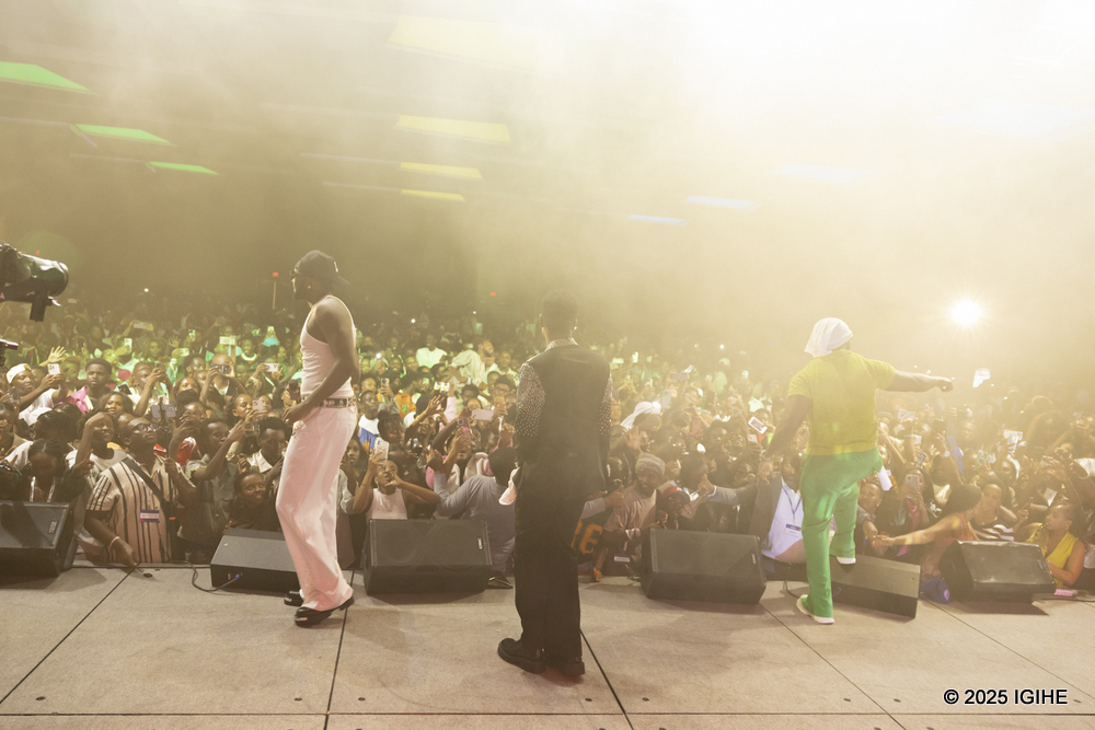 Element, The Ben, and Kevin Kade performed their collaborative song ‘Sikosa’ together.