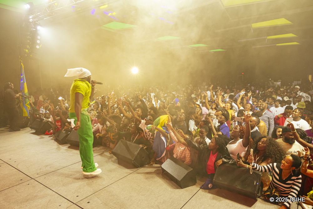 The Ben took the stage before a captivated audience.        