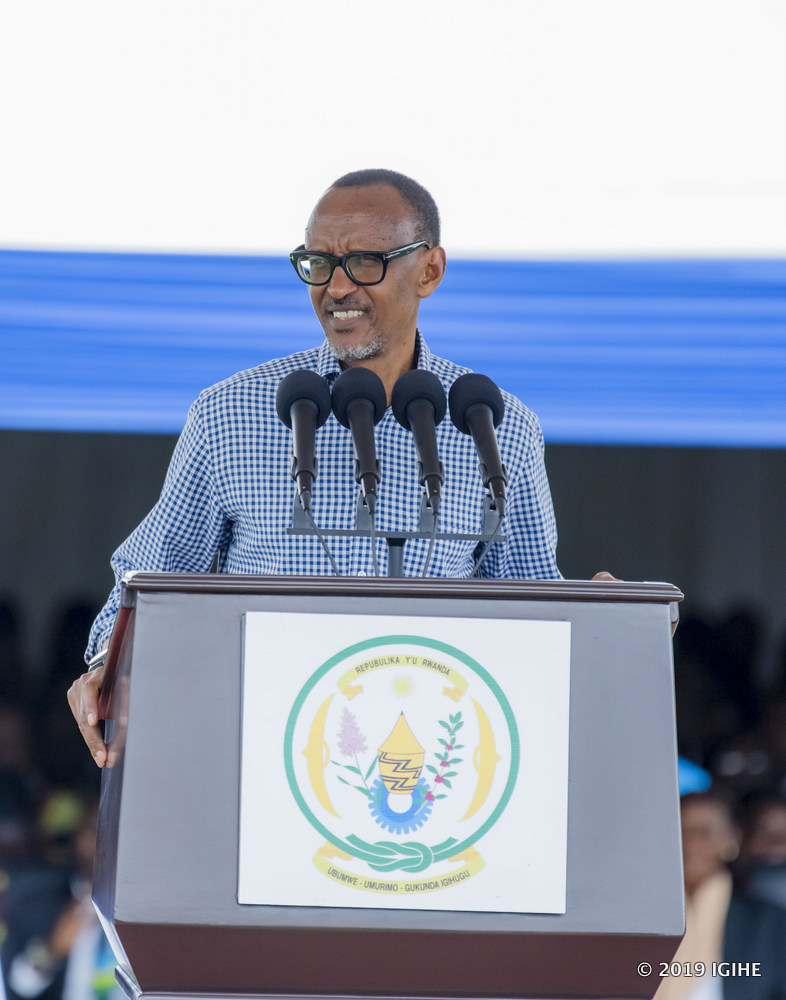President Kagame urged Rubavu, Rutsiro residents to explore and exploit DRC market opportunities