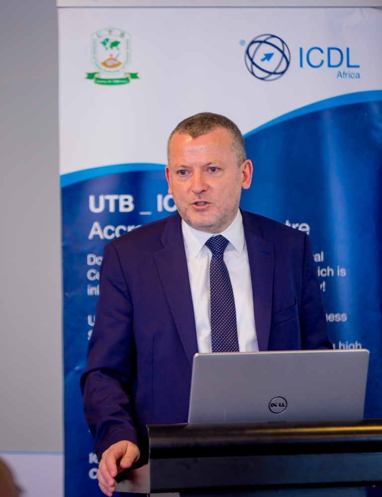 With concrete examples, ICDL Foundation CEO Damien O’Sullivan pointed out how the use of ICT is shaping the digital labor in terms of intelligence work