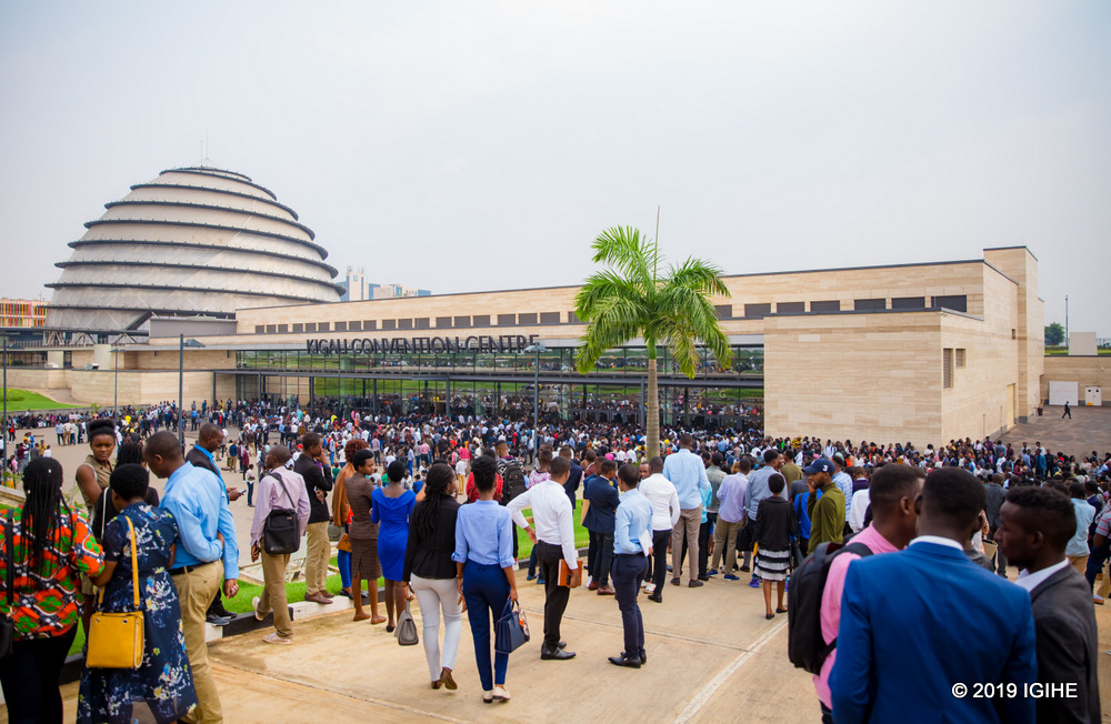 Attendees staying outside outnumbered 10 times the number of people inside the conference room.