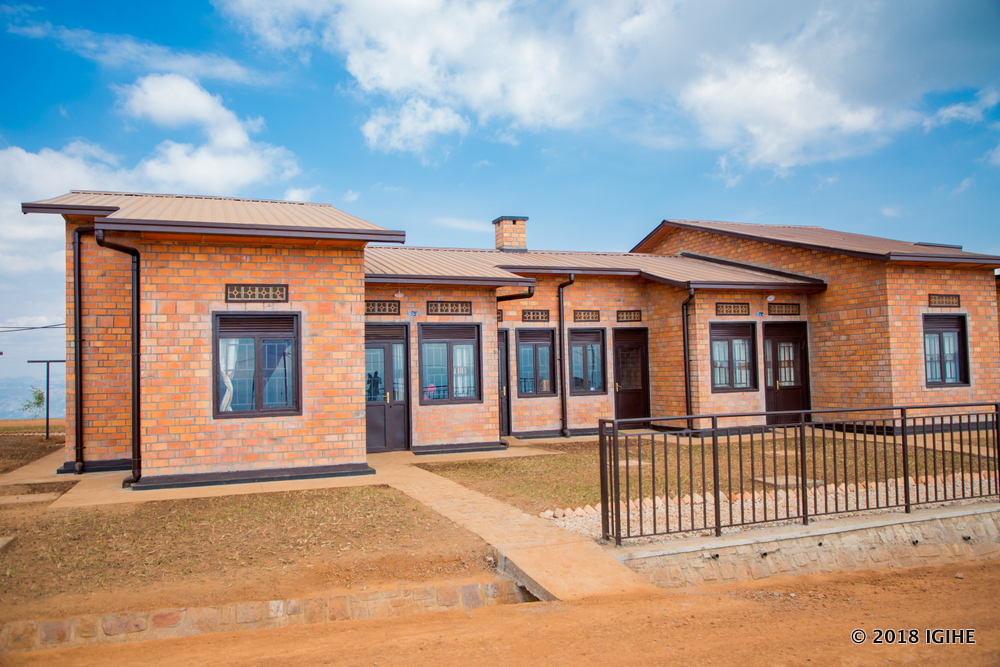 Houses are constructed in four-in-one model 