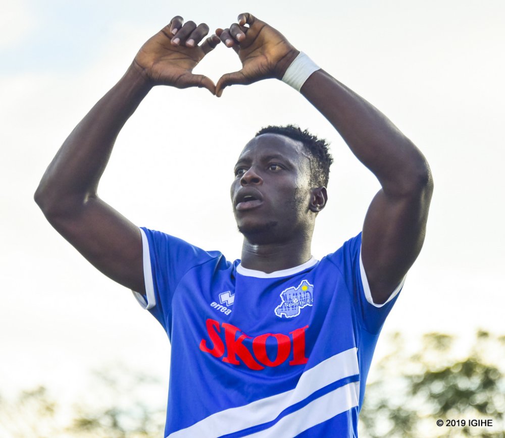 Rayon Sports’ center-forward Michael Sarpong has left for China where he is slated to join Changchun Yatai Fc from the second division.