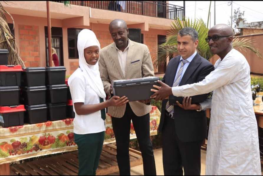 Abdelhakim Yessouf, Special Assistance Division, Cooperation and Capacity Development Department of Islamic Development Bank (second from right) also graced the event. 