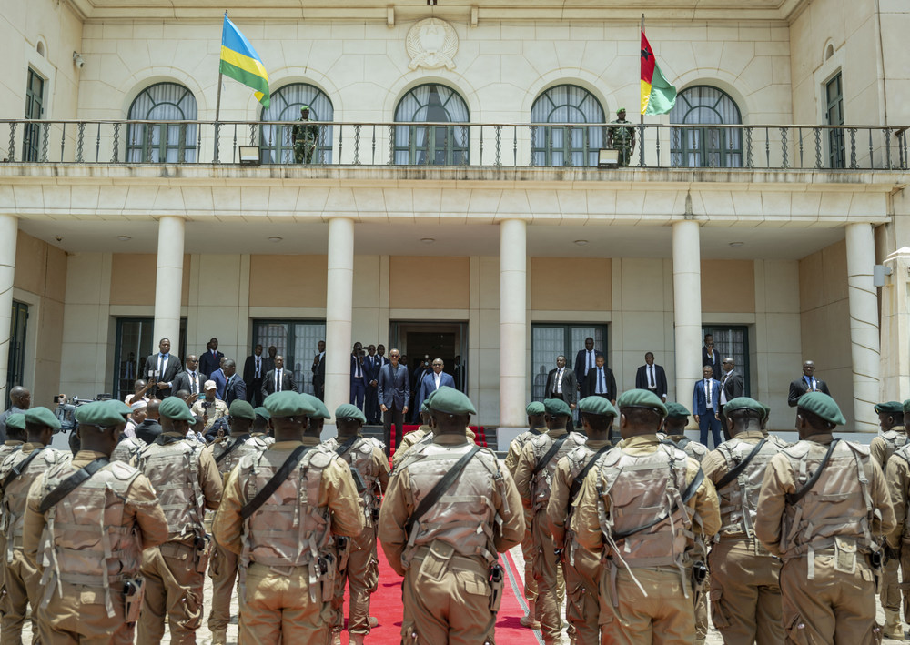 Soldiers in Guinea-Bissau performed morale songs in Kinyarwanda. 