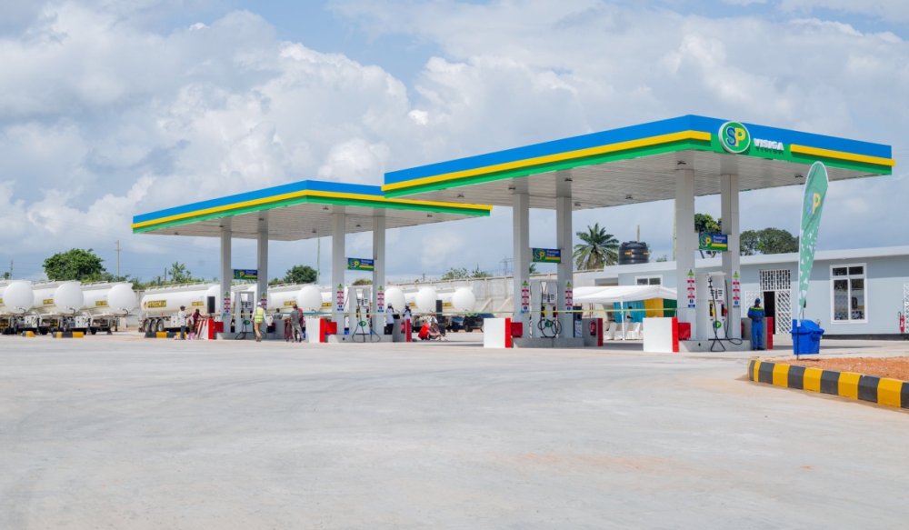 In Rwanda, the retail price of petrol is determined by the international price from the previous two months.