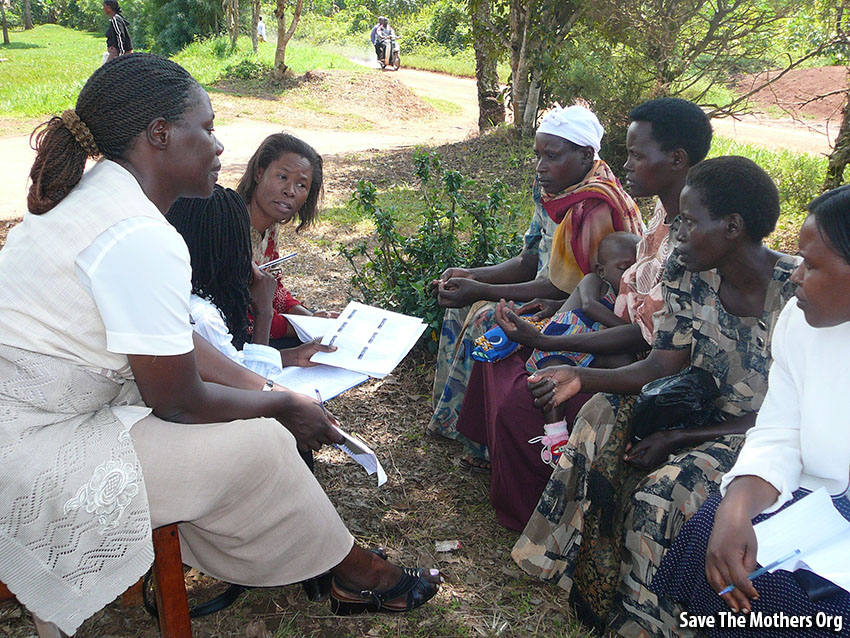 Save the Mothers students in community outreach.