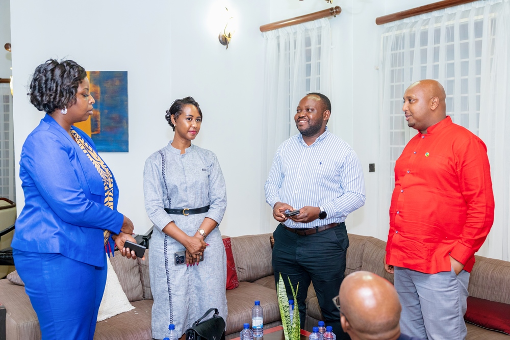 Invited guests networking during the Rwanda-Sudan investors meeting.