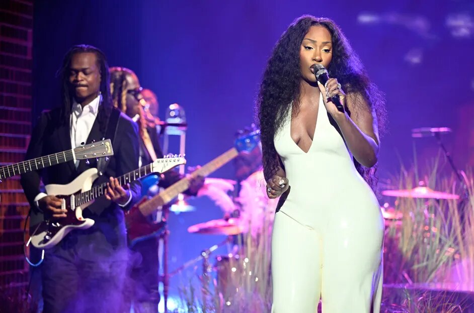 The celebrated Nigerian singer, songwriter, and record producer, born Temilade Openiyi, was scheduled to perform at the iconic BK Arena on March 22, 2025.