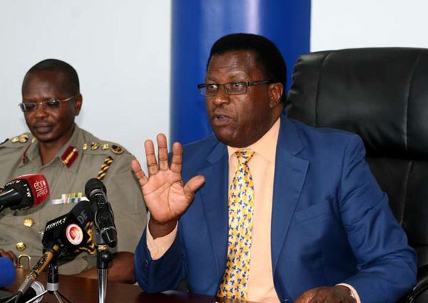 National Police Service Commission Chairman Johnston Kavuludi speaks to the media at the commission's offices in Nairobi on March 22, 2016. Mr Kavuludi has urged motorists and the public to fight corruption by refusing to give bribes and being compromised by rogue officers.