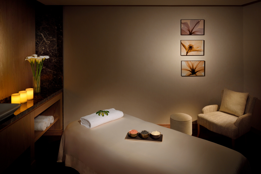 Women Guests searching for some extra rest and relaxation can spend some well-earned downtime inside the hotel’s spa, which has several facilities dedicated to fitness and recuperation