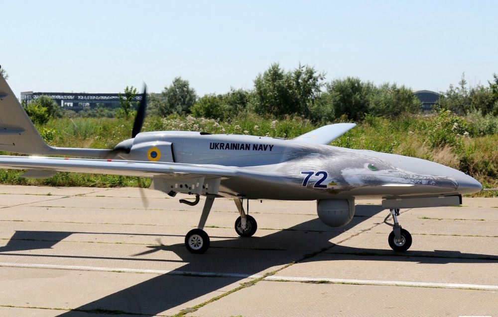 Reports indicate that a drone attack on Kazan, 1,000 kilometers from the Ukrainian border, caused school evacuations and flight suspensions.