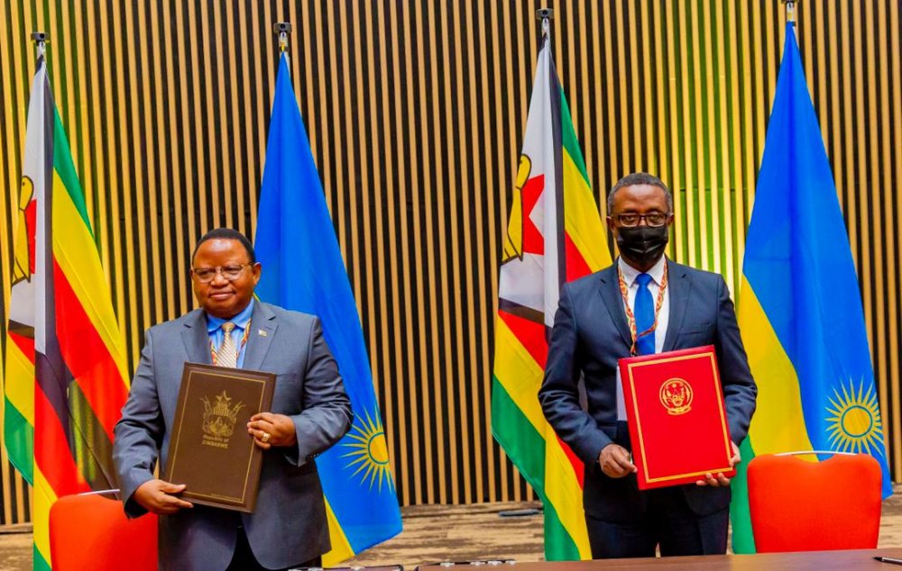 The MoUs expected to promote trade relations have been signed today at the inaugural Rwanda-Zimbabwe Trade and Investment Conference.   