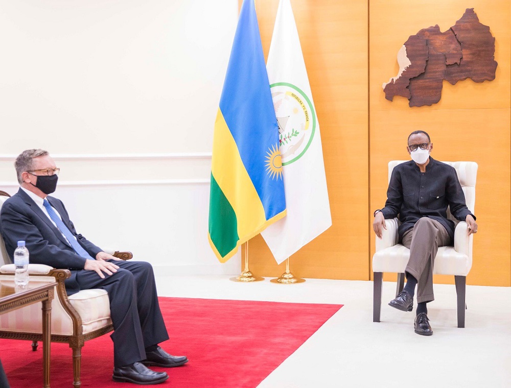 President Paul Kagame has received Jeffrey David Feltman, US special envoy for the Horn of Africa at village Urugwiro.
