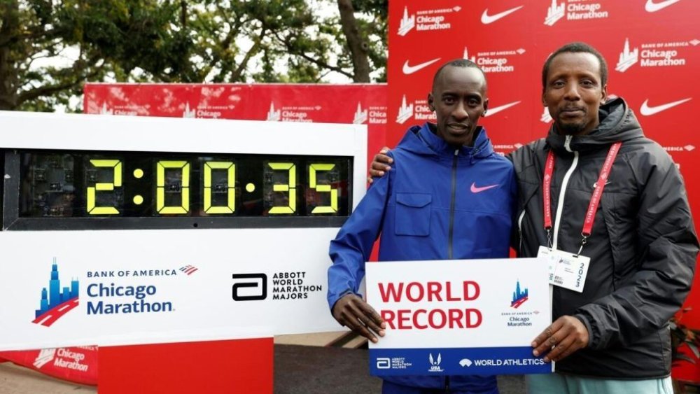 Kenya’s Marathon Record Holder Kelvin Kiptum (left) and his Rwandan Coach (right) have died in road accident in Western Kenya. 