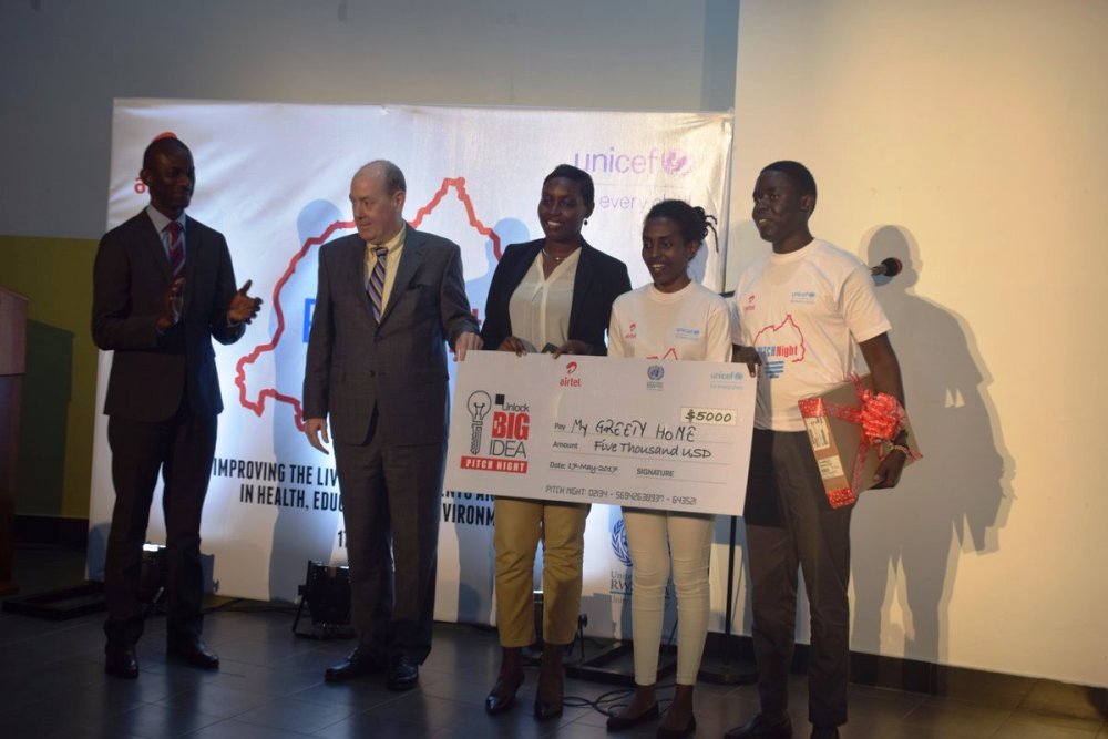 The project of Muhoza Rosette and David Cyinzuzi earned them USD 5,000 , a laptop and smart phones.