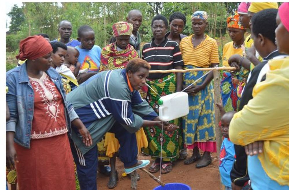 WaterAid, a Non-Governmental organization that sensibilizes Water Use and Sanitation in the country