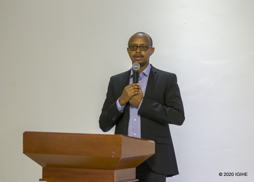 Ngoboka Francois, RDB Head of Labour Market Interventions said that the reason why RDB invited financial institutions is that most youth who are seeking for jobs target financial institutions
