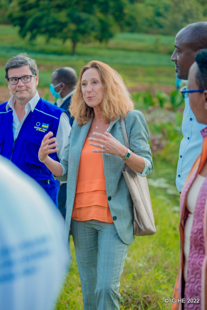 The EU Commission Deputy Director-General, Myriam Ferran visiting farmers. 