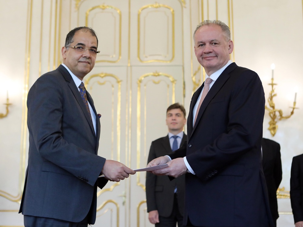 Ambassador Igor Cesar has presented credential letters to the president of Slovakia, Andrej Kiska to represent Rwanda