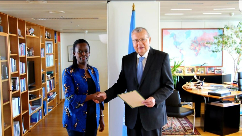 The ambassador Marie Chantal Rwakazina has handed over a letter of credence to Hiroshi Kuniyoshi, the Deputy to the Director General and Managing Director of UNIDO