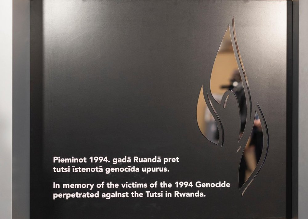  The commemorative plaque was unveiled at the National Library of Latvia.