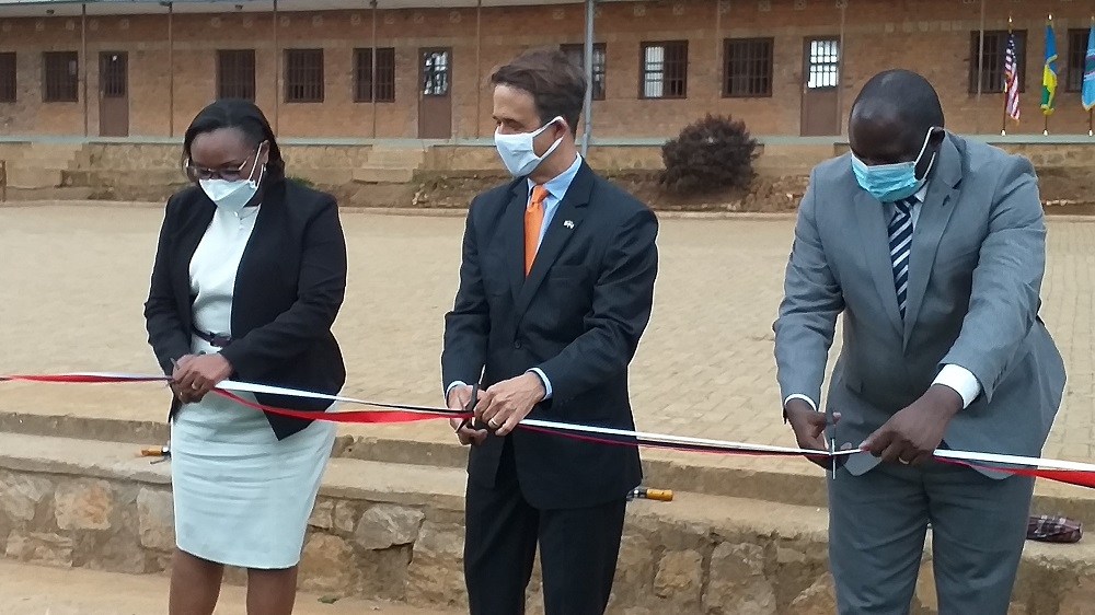 Concerned officials at the launch of Kimihurura Primary School.  