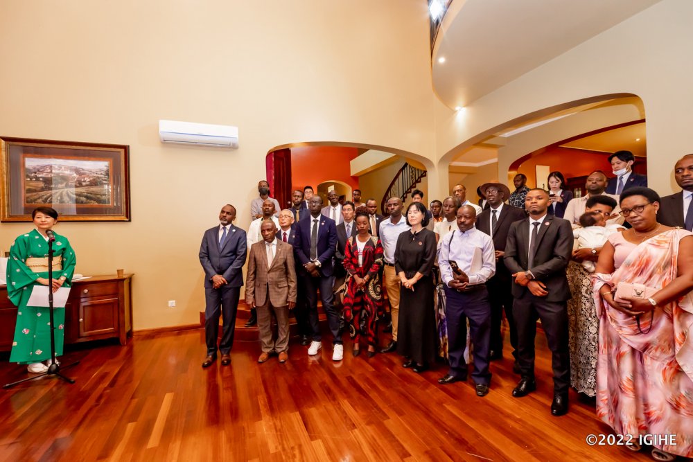 Participants of the event in a group photo.