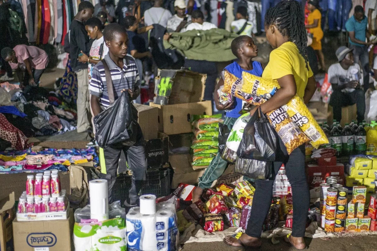 The Zimbabwean government has announced a ban on the importation and sale of second-hand clothing, as well as all forms of street and night vending in the capital, in a move it says is aimed at restoring order and reinforcing formal economic systems.