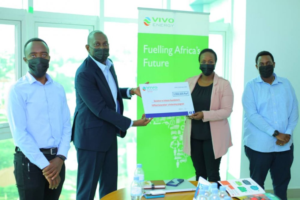 Imbuto Foundation has receives Rwf3 million from Vivo Energy Rwanda to sponsor 10 secondary school students from vulnerable backgrounds.