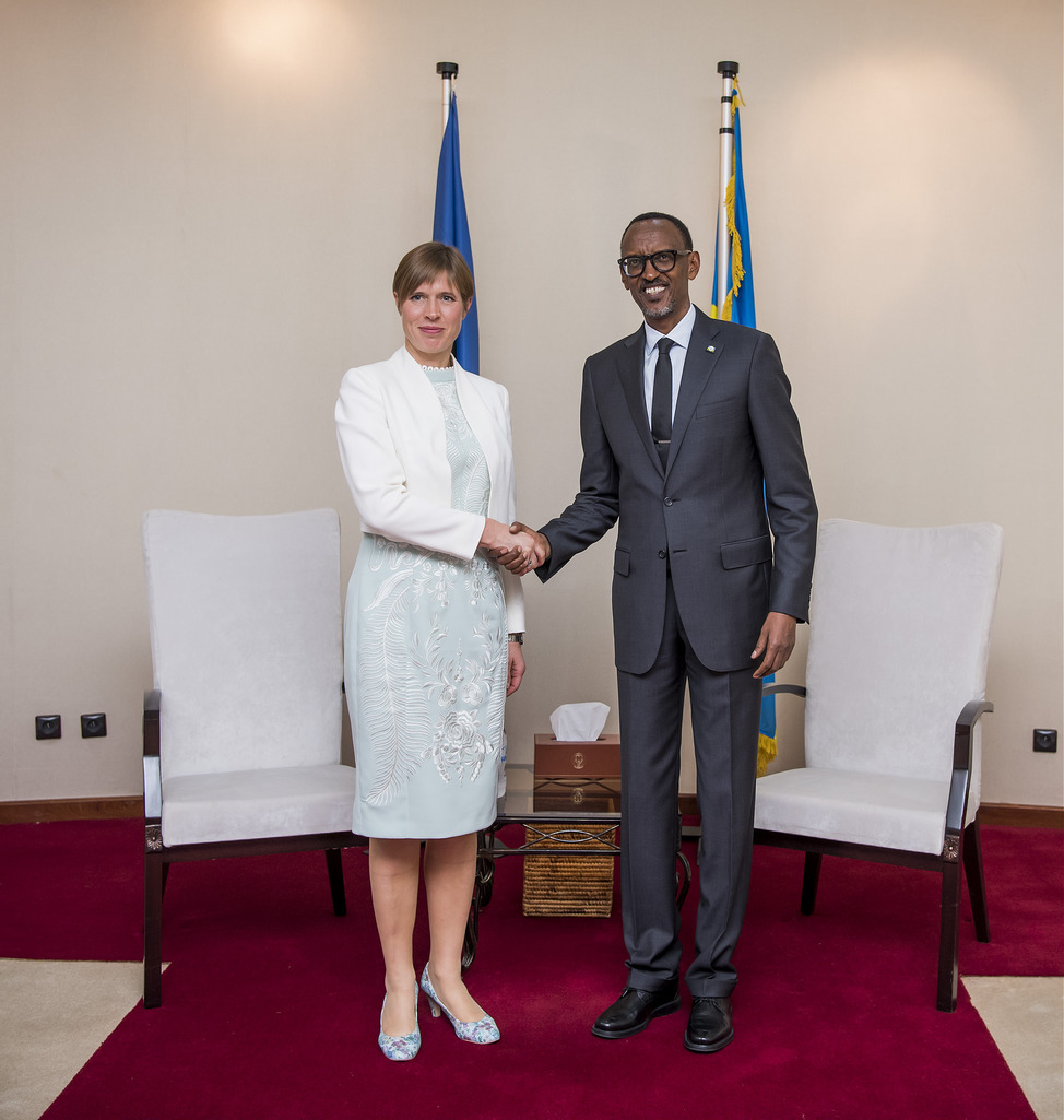 President Paul Kagame receiving Estonian President, Kersti Kaljulaid and her delegation in Village Urugwiro