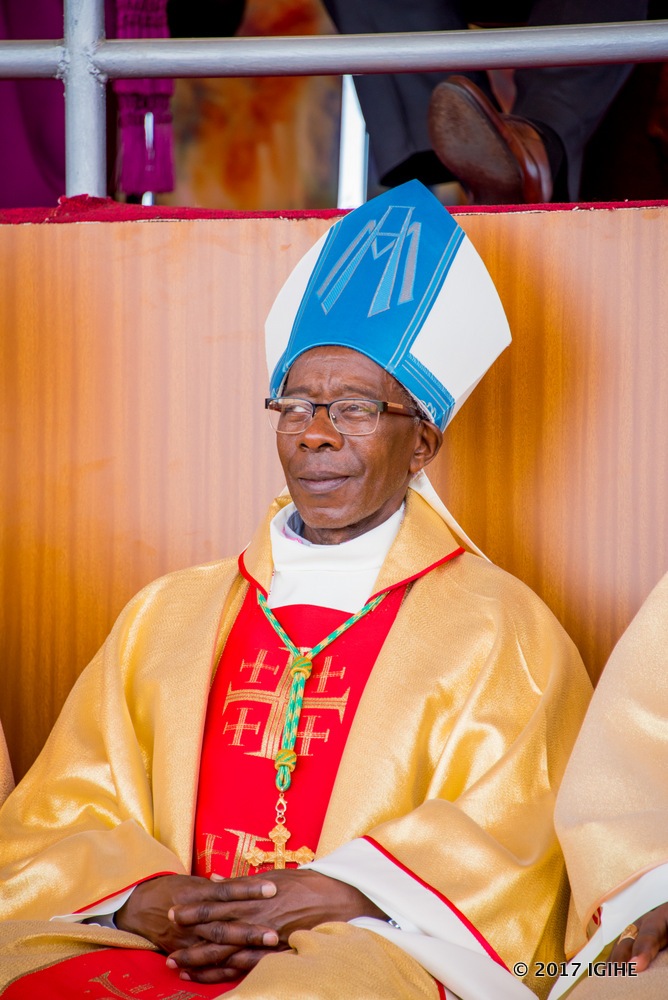The Bishop of Cyangugu Diocese, Bimenyimana Jean Damascène attending Mgr Ntihinyurwa Thaddée's 75th anniversary.