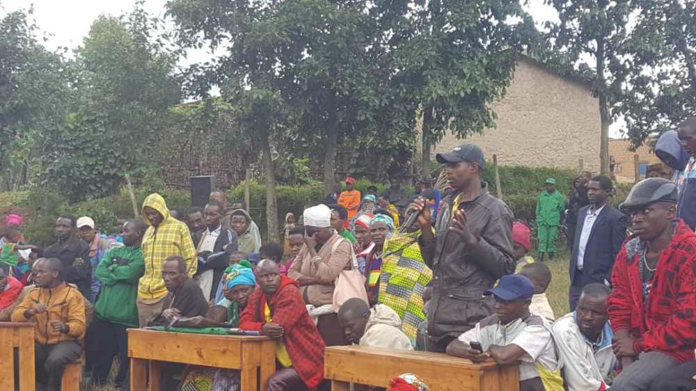 Gatebe residents in the debate