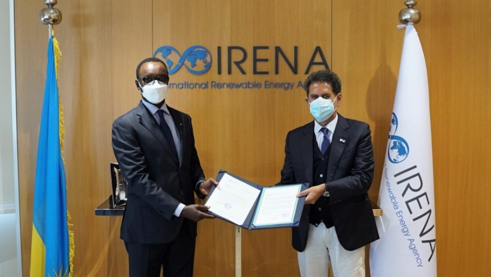 Rwanda's ambassador to the United Arab Emirates (UAE), Emmanuel Hategeka presenting letters of credence to the Director General of IRENA. 