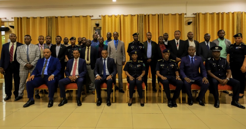 Participants of the meeting in a group photo.