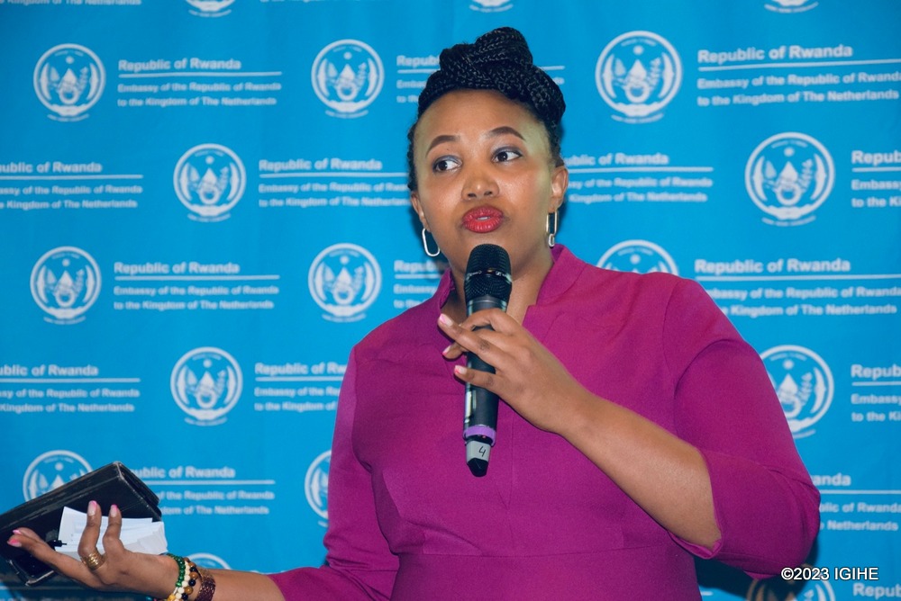 Ingabire, the founder of Igire Foundation took participants of the event through the organization's activities. 