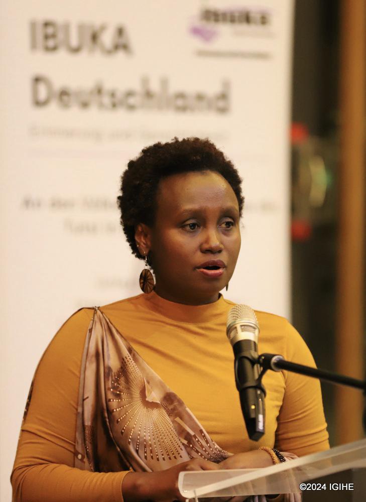 The President of Ibuka-Deutschland, Judence Kayitesi delivering a speech at the event. 